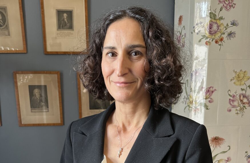 Porträttbild på Sara Karpsen